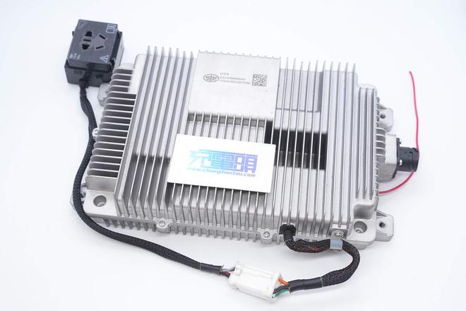 格栅对流散热三防漆护板一汽解放1000W前装逆变器模块拆解